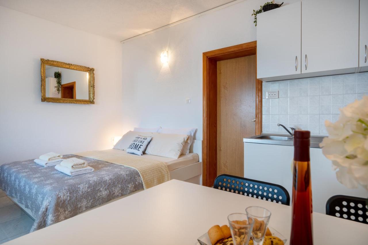 Angela & Marco'S Apartments Неум Екстер'єр фото